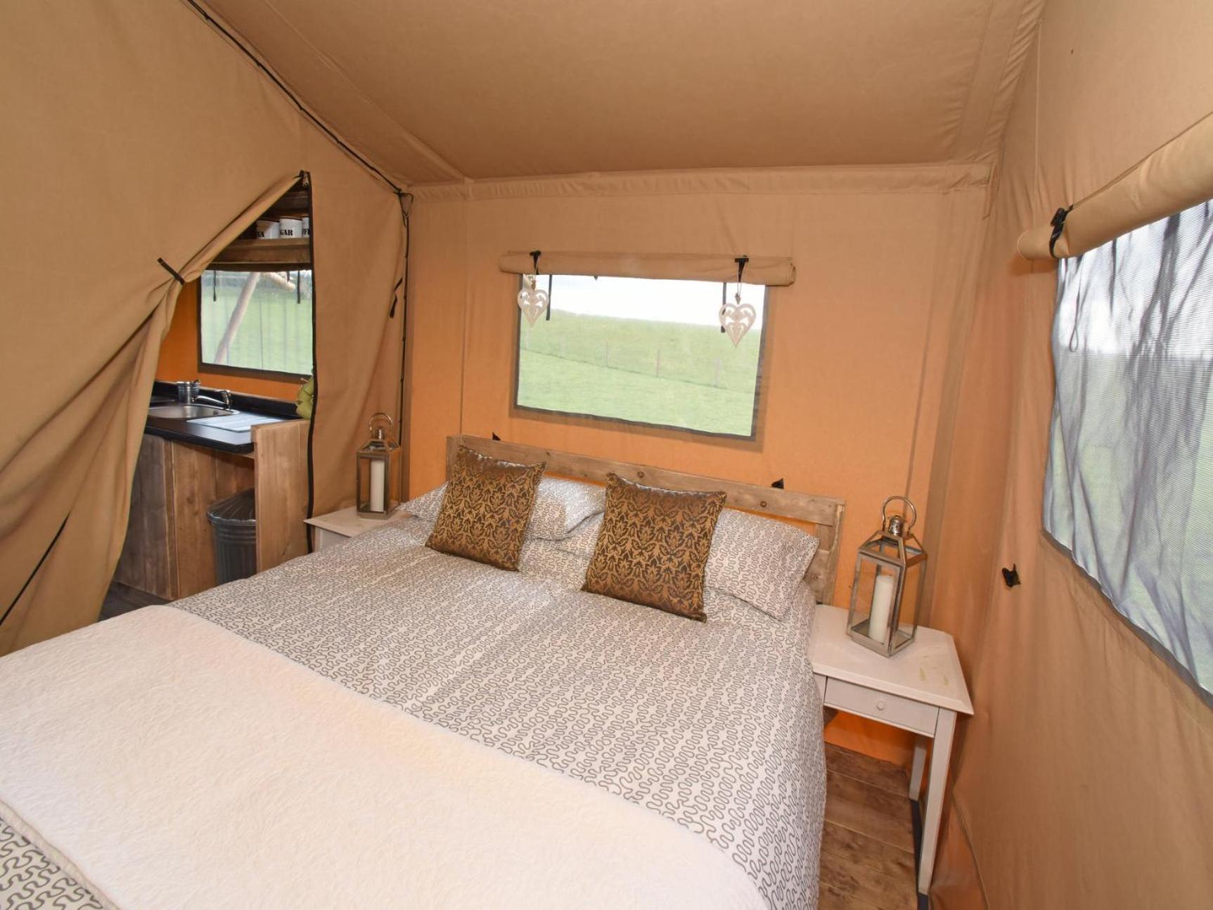 Carr'S Hill Luxury Safari Tents Denny Room photo
